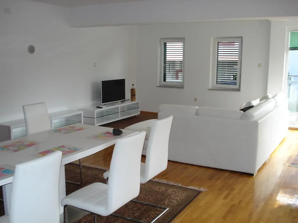 Apartment House Danica Novi Vinodolski
